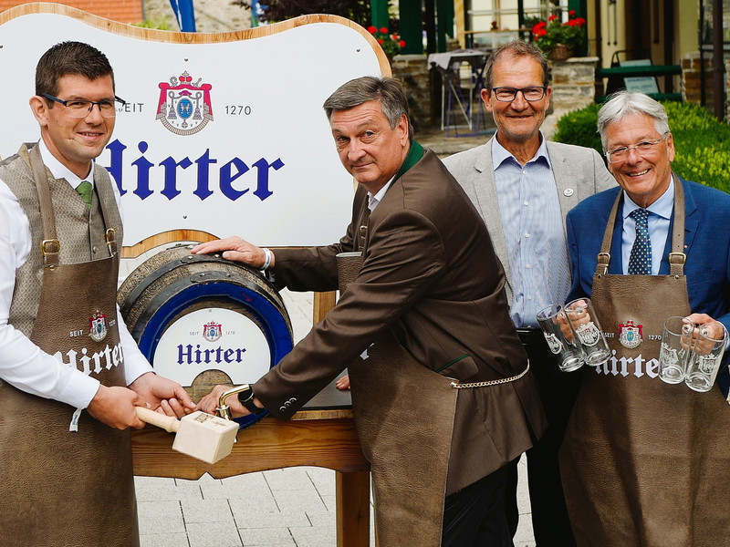  O’zapft is‘ das Festbier! 