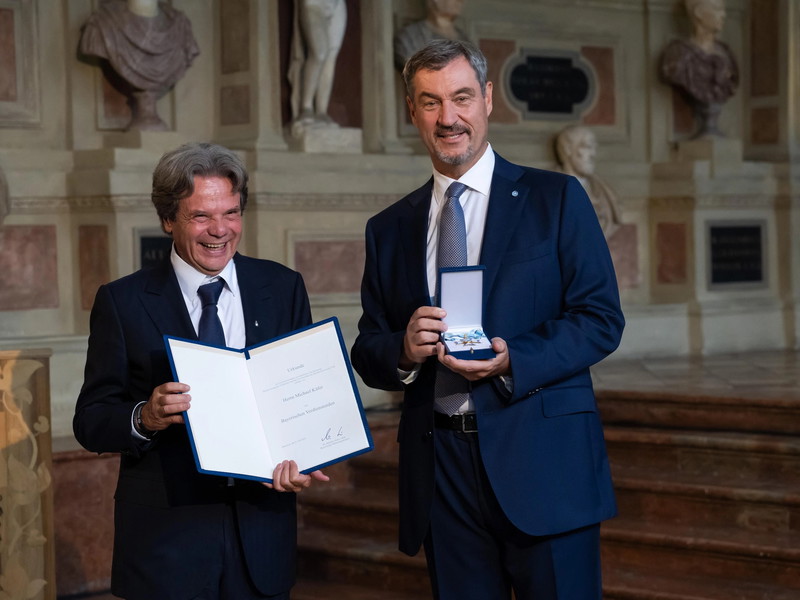 Michael Käfer (li.) mit Ministerpräsident Dr. Markus Söder.
