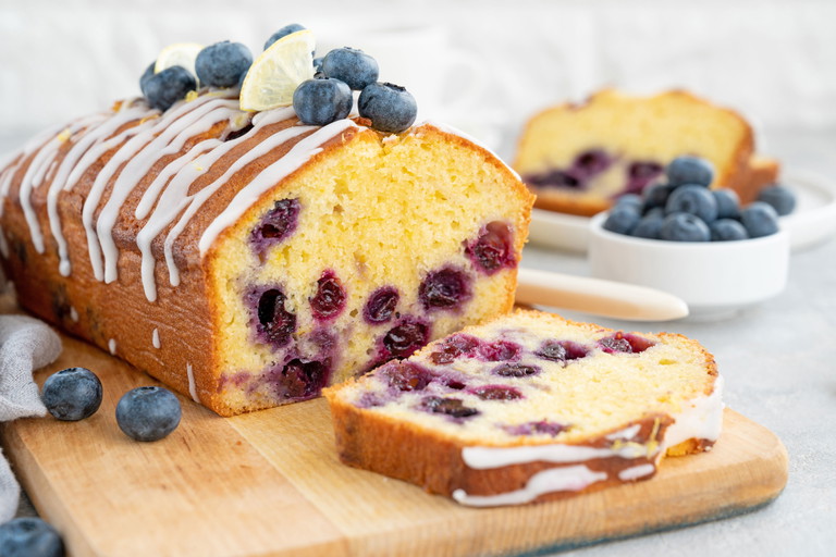 Herrlich fruchtig und frisch: der Heidelbeer-Zitronen-Pundcake.