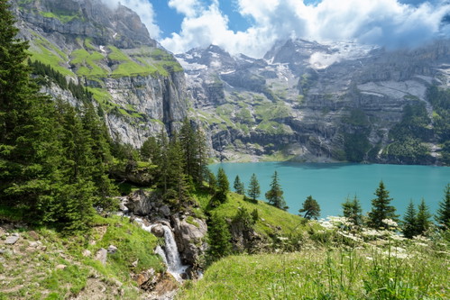 Der Oeschinensee.