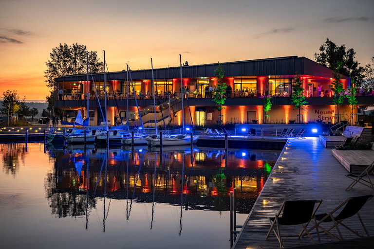 Die einzigartige Abendkulisse des Restaurants »Libelle«.