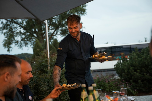 Profikoch Daniel Leicher sorgte für zünftiges BBQ zum Abschluss.