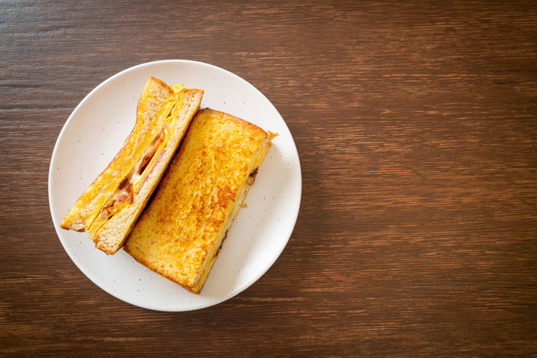 Eine herzhaftere Alternative zu Müsli oder Bowls? Wir präsentieren das Frühstückssandwich.