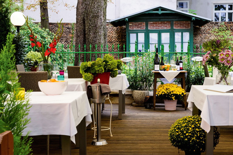 Die Terrasse im Hof des »Restaurant Fuhrmann«.