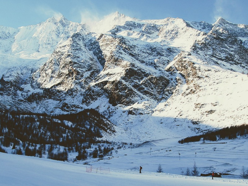 Im Saastal findet man eine einzigartige Berg- und Gletscherlandschaft voller Erlebnismöglichkeiten.