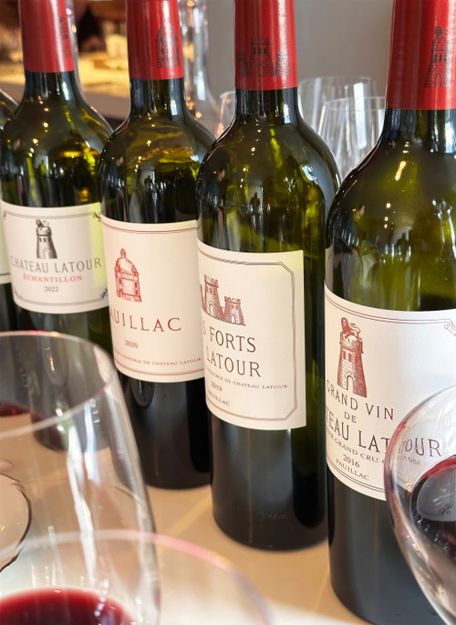 Das Château Latour ist eine Ausnahme: Hier kommt von Les Forts de Latour im März erst der Jahrgang 2019 auf den Markt.