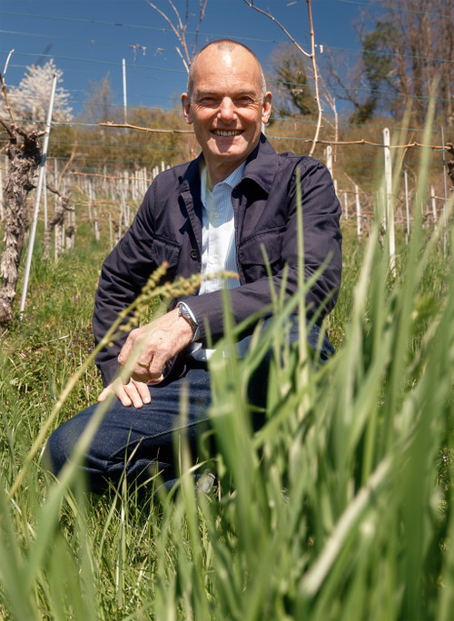 Erich Meier vom Zürichsee punktet immer wieder mit eleganten, komplexen Chardonnays und 
Pinots Noirs von Weltklasse.