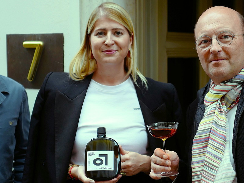 (V. l. n. r.) Geri Tsai von der Tür 7, Sarah Redenböck von Sarmakinsa und Leonid Rath von »J. & L. Lobmeyr«