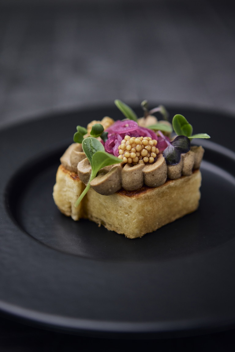Copiens Brioche mit veganer Paté.