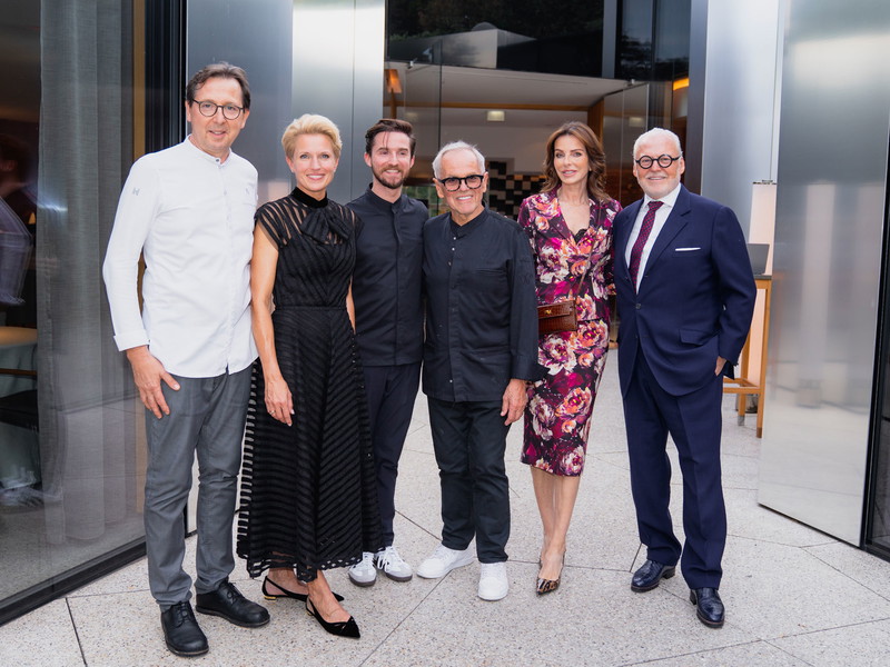 Heinz and Birgit Reitbauer, Byron und Wolfgang Puck und Angelika und Wolfgang Rosam (v.l.n.r.)