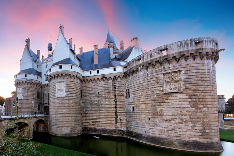 Das imposante Château des ducs de Bretagne ist ein Besuchermagnet im mittelalterlichen Zentrum der Stadt.