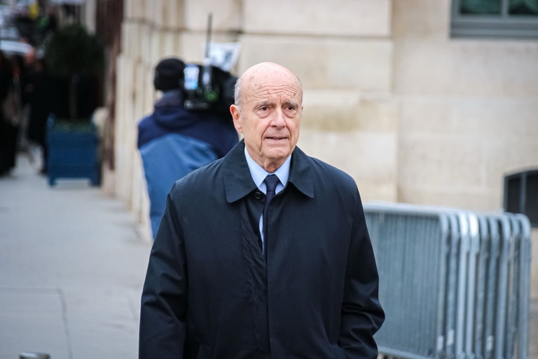 Unter der Führung des visionären Bürgermeisters Alain Juppé, der mit kurzer Unterbrechung von 1995 bis 2019 im Amt war, durchlief die Stadt eine grundlegende Transformation.