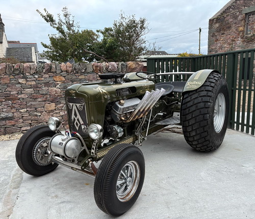 Fährt leider nur selten, der leicht getunte Ardbeg-Traktor, ein Massey Ferguson aus dem Jahr 1956.