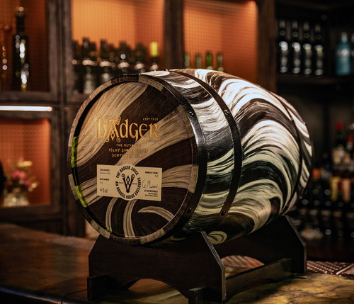 ... den »Badger Juice«, eine Kreation von Master Blender Gillian Macdonald, die nur in der Islay Bar als Dram erhältlich ist.