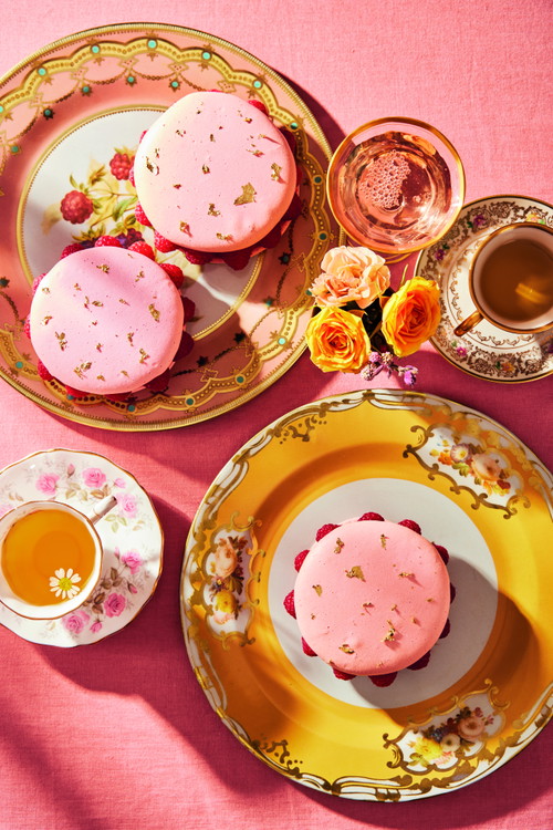 Riesen-Macarons mit Himbeercreme
