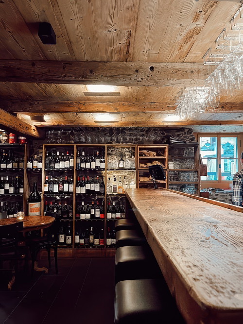 «1620 Weinbar» in Andermatt