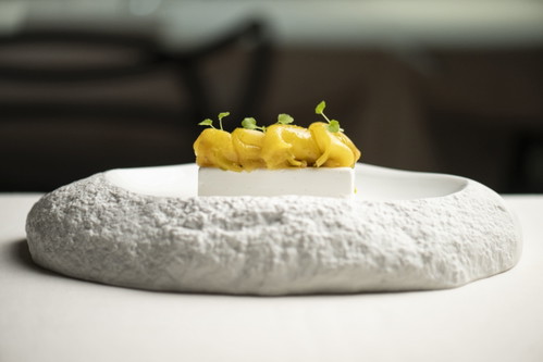 Smoked pineapple, apple, smoke