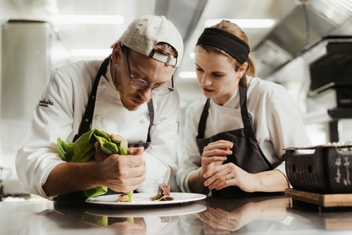 Chef Marc Bernardi e Sofia Parduzzi