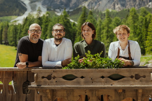 Il team di Baita Piè Tofana