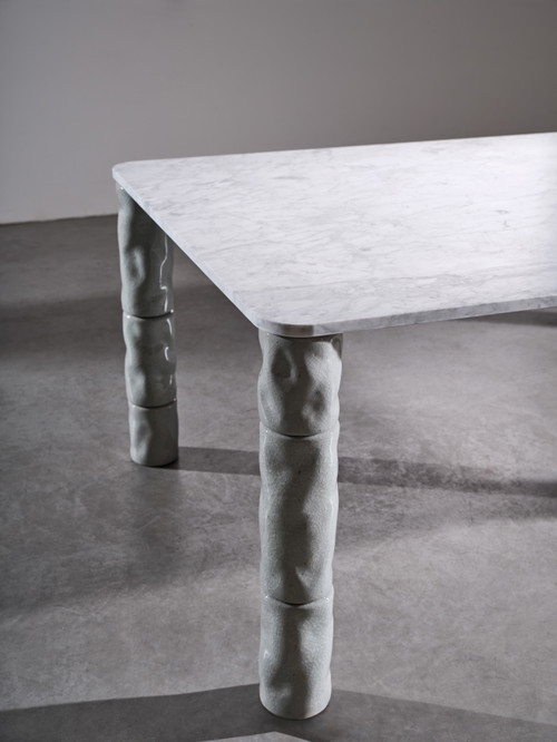 Dettaglio del tavolo Brick 143 di Gervasoni, disegnato da Paola Navone