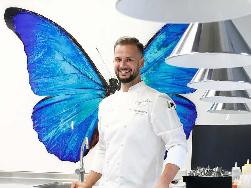 Jan Knedla, šéfkuchár prvej českej dvojhviezdičkovej michelinskej reštaurácie Papilio