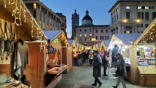 Il Natale in piazza Matteotti a Genova