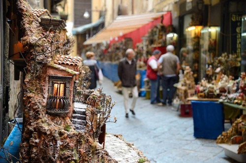 Bancarelle a San Gregorio Armeno, Napoli