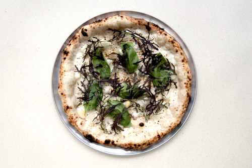Die Sauerteig-Pizza.