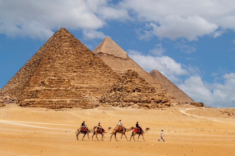 Die Pyramiden von Gizeh sind das einzige der »Sieben Weltwunder der Antike«, das bis heute vollständig erhalten ist.