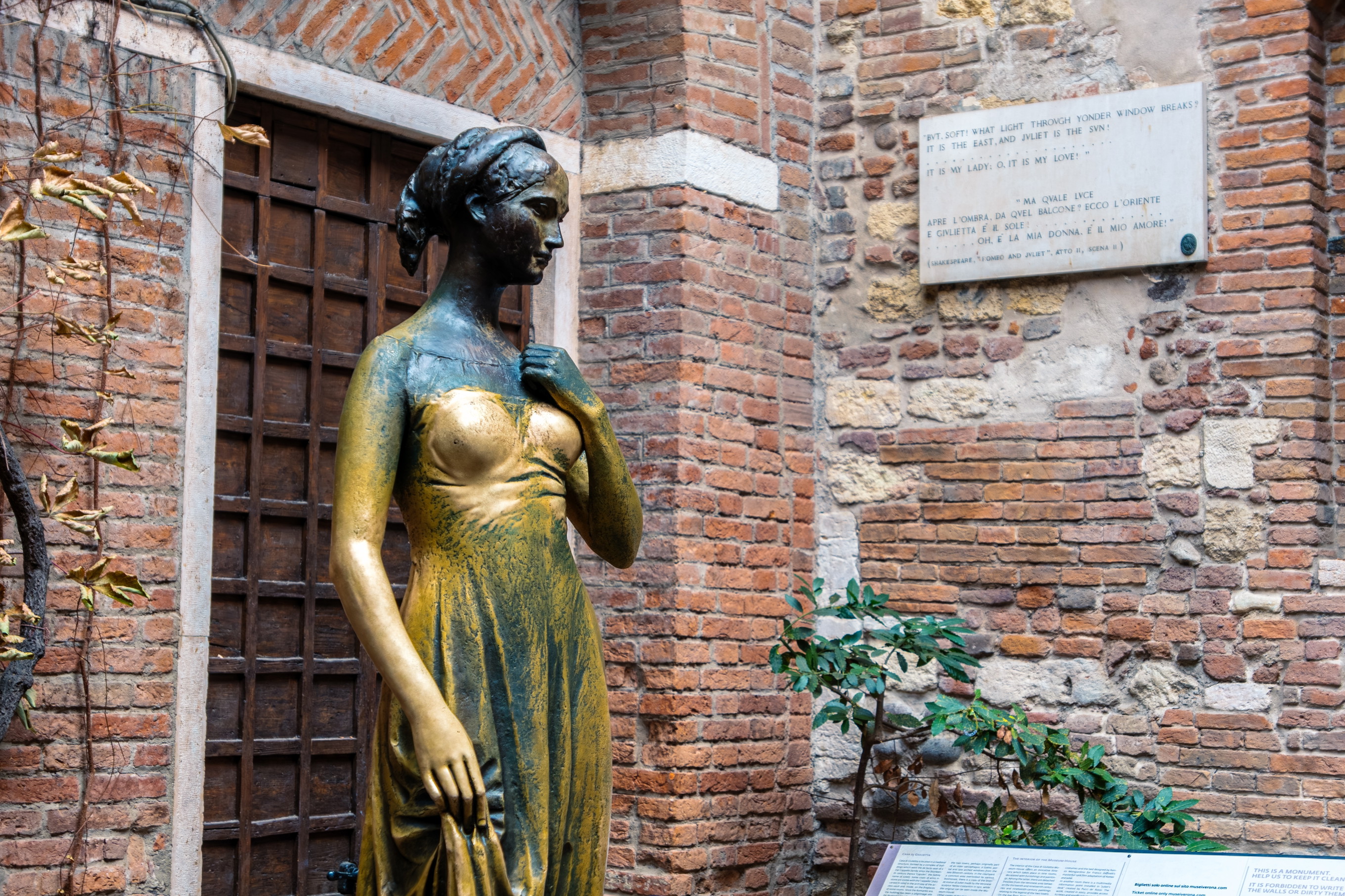 Verona demands entrance fee for Juliet statue - Falstaff