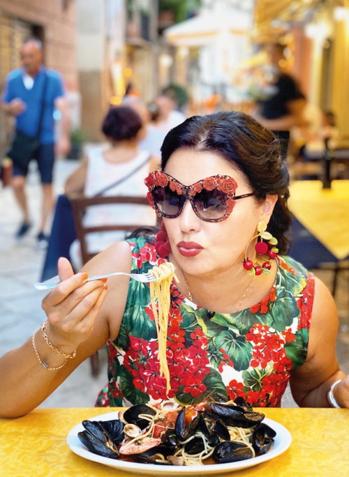 Heute liebt sie Tomaten und hält in Italien an ihrer »Pasta-Diät« fest.