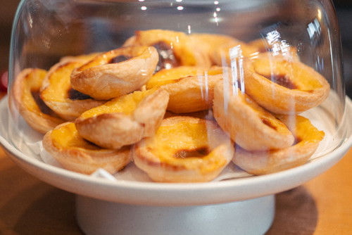 Die Pasteis de Nata werden im »Contigo« hausgemacht.