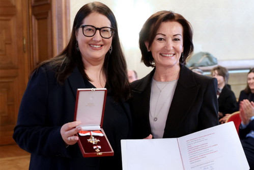 Stadträtin Kathrin Gaal mit Architektin Gerda Maria Gerner