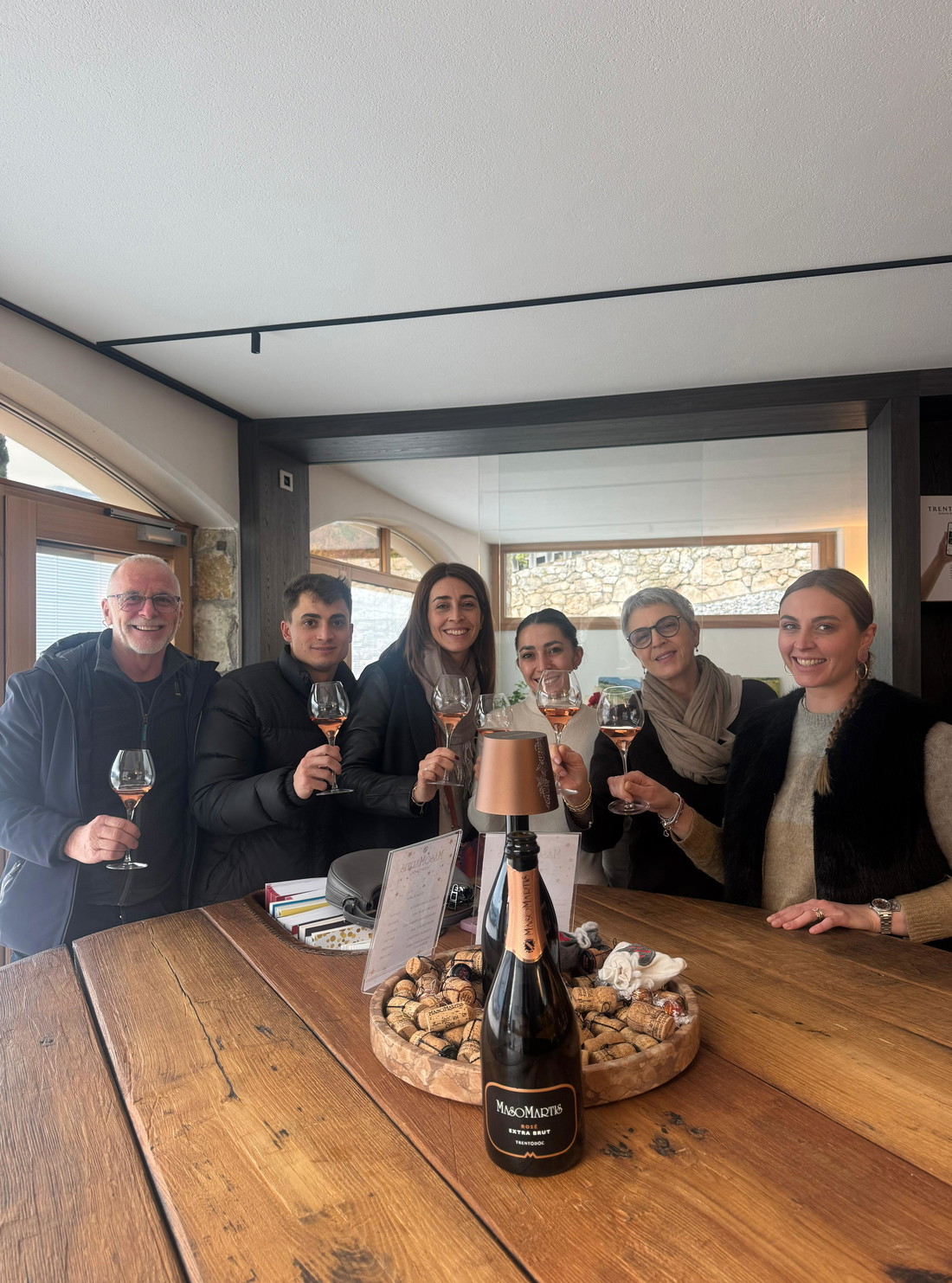 La famiglia Stelzer con Arianna e Pietro Sighel
