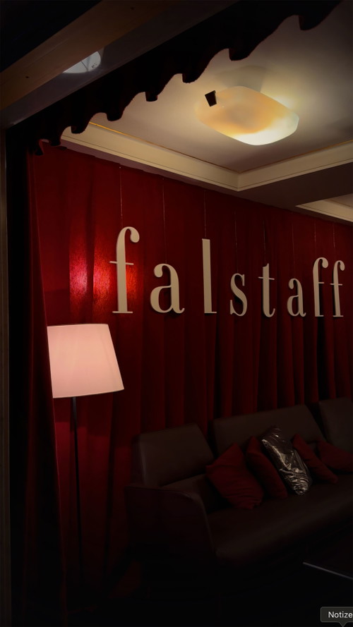 © Falstaff