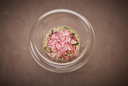 Hiramasa, Radieschen, Kaffirlimette, Grüne Chili