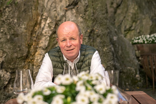 August Kesseler – im November 2025 von Falstaff für sein Lebenswerk geehrt, brillierte mit seinem Schlossberg Riesling.