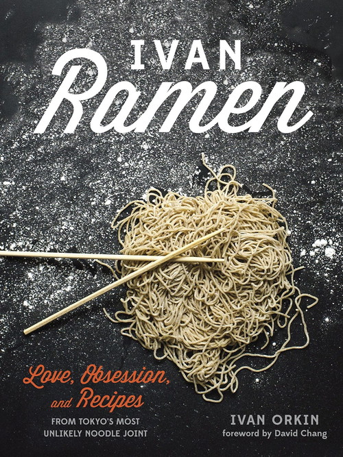 Die besten Rezepte aus dem Ivan Ramen gibt es auch als Buch.