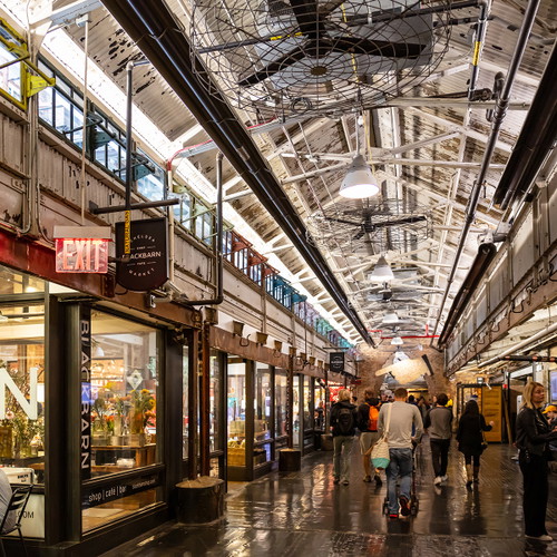 Im Chelsea Market findet sich alles von Sushi über Pasta bis Pastrami