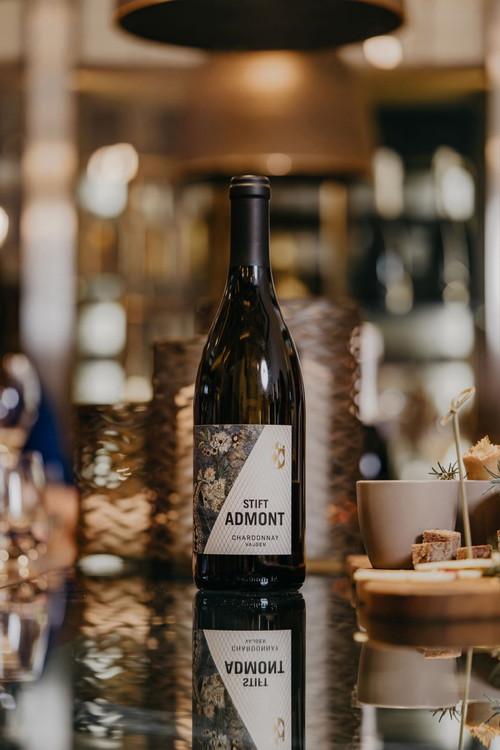 DVERI PAX Chardonnay Vajgen