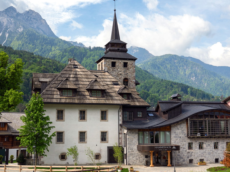 Das 5-Sterne-Hammerack Hotel verwandelt jeden Aufenthalt in eine unvergessliche Reise voller Wohlbefinden, Genuss und alpinem Charme.