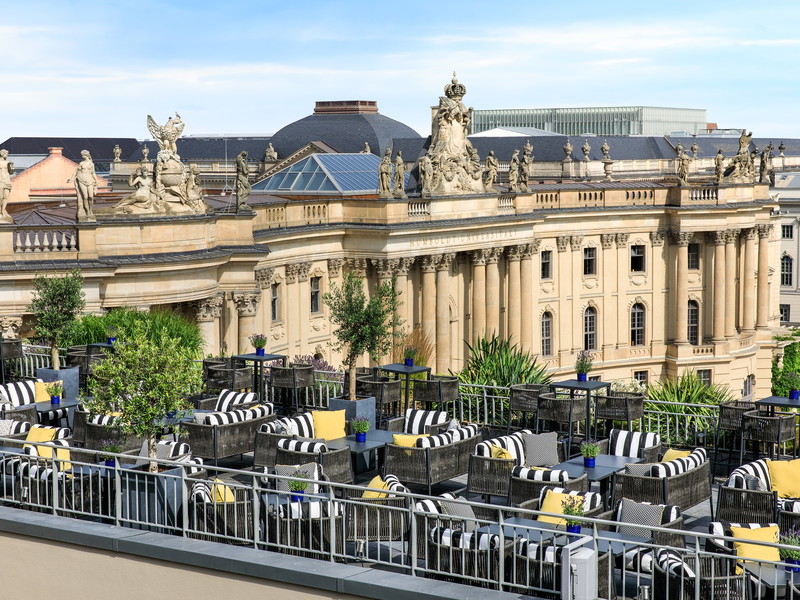 Blick von der Dachterrasse des »Hotel de Rome«