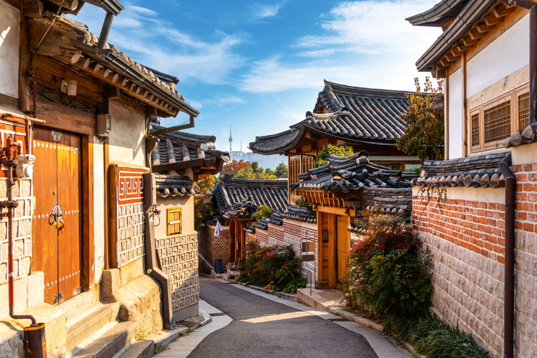 Hanok heißen die malerischen, einstöckigen Wohnhäuser in traditioneller koreanischer Bauweise.
