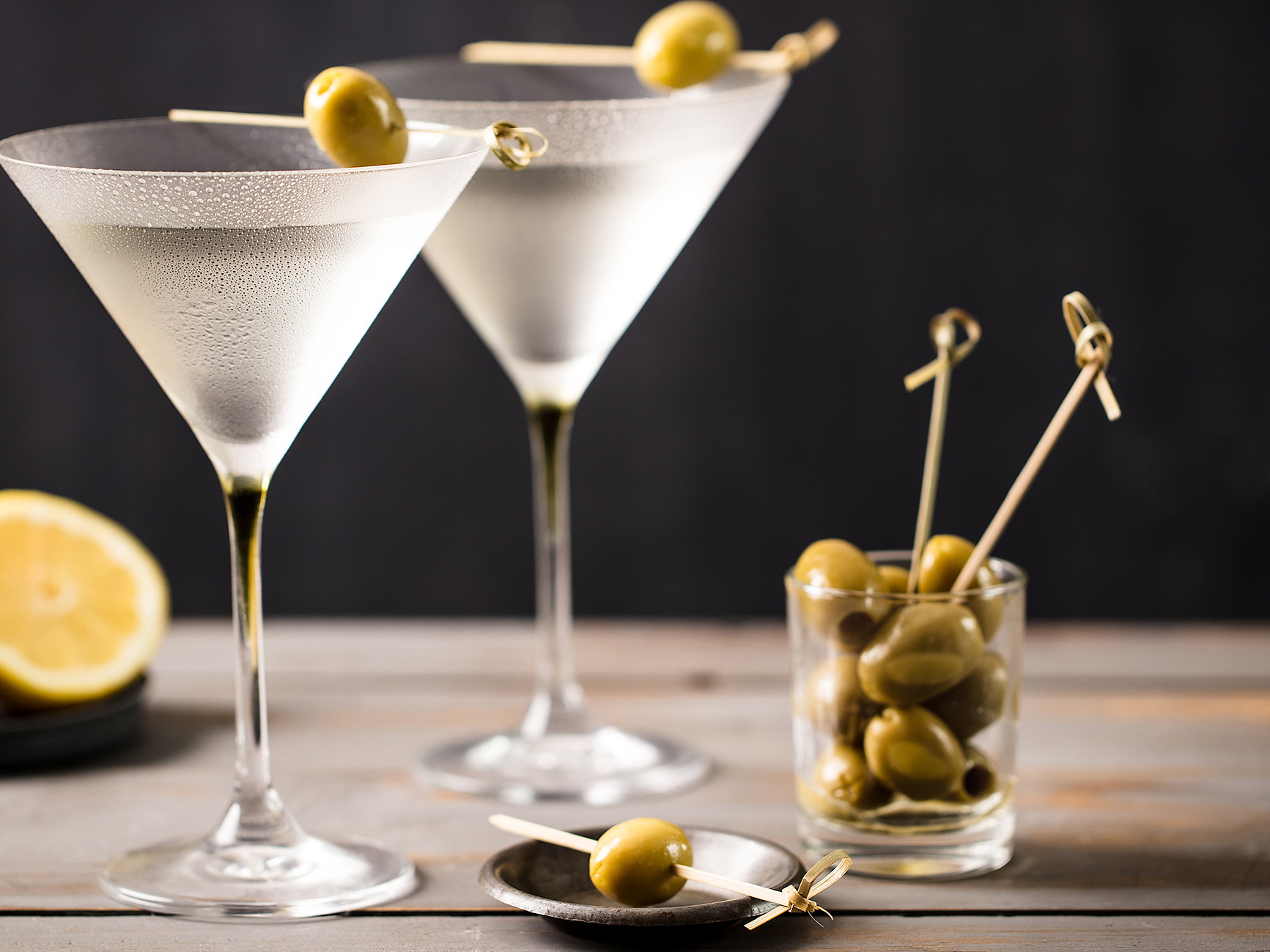 Das Mischungsverhältnis eines Montgomery ist brachial: Seine ginlastige Seele von 15 Teilen Gin zu 1 Teil Wermut machen ihn zu einer der trockensten Martini-Varianten. 