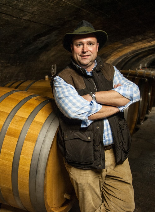 Nik Weis vom Weingut Sankt Urbans-Hof ist in beiden Kategorien vorn mit dabei: mit Guts- und mit Ortsriesling.