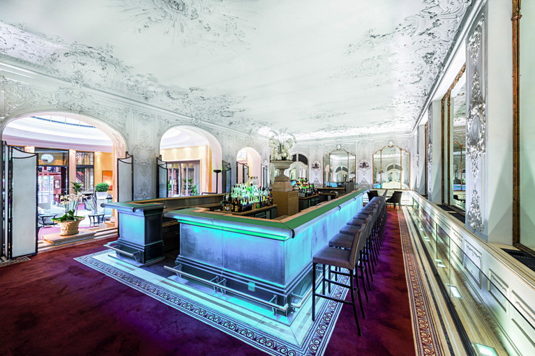 Hotel Bayerischer Hof, Falks Bar