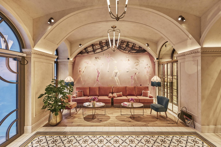 Die stylische Lobby im Hotel MOTTO.
