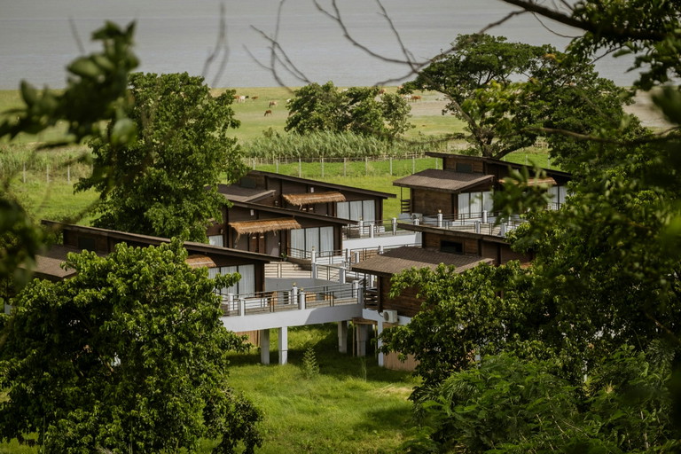Rhino and River Wildlife Retreat Spa / Small Luxury Hotels of the World