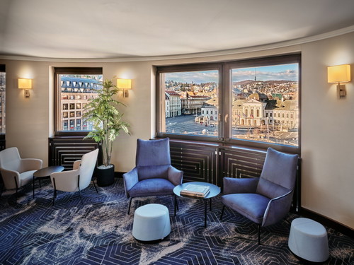 CROWNE PLAZA