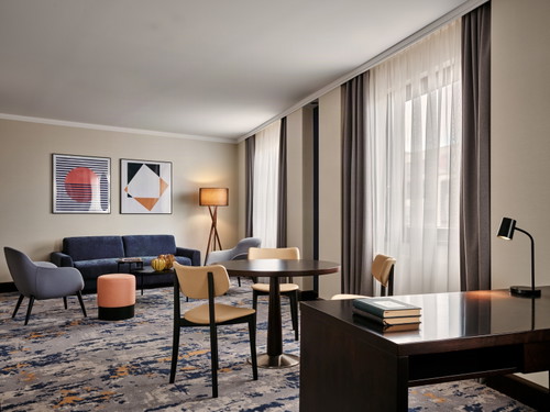 CROWNE PLAZA